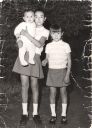 Nombre del archivo=Ana,Eugenia y Paco Orgaz Largo -1972-.jpg
Tamaño del archivo=204KiB
Dimensiones=861x1191
Fecha añadida=F d, Y Ana,Eugenia y Paco Orgaz Largo -1972-.jpg