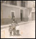 Nombre del archivo=Emilia y sobrinos.jpg
Tamaño del archivo=977KiB
Dimensiones=1672x1792
Fecha añadida=F d, Y Emilia y sobrinos.jpg