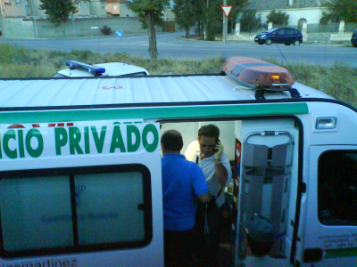la seguridad en las fiestas
casi siempre pasan desapercibidos, pero siempre están ahí, estas fiestas hizo falta una UVI y no fallaron 
