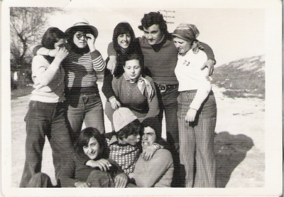 Día de la merienda año 73
aparecen las amigas y los amigos
