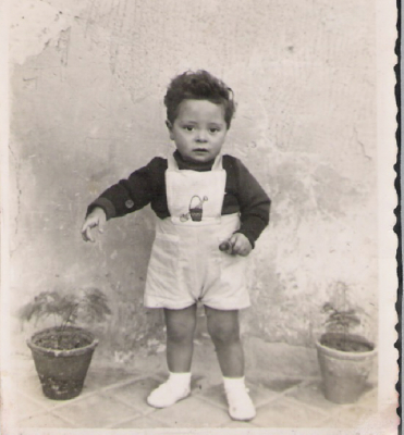 eduardo morales año 57
Es mi primo, le hubiese gustado ver esta pagina porque amaba a su pueblo, pero a pesar suyo nos ha tenido que dejar y por supuesto en estas fechas tampoco le quiero olvidar 

