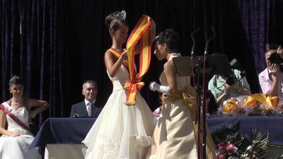Día 24/9/10
Colocación de la banda por parte de la reina 2009 a la del 2010
