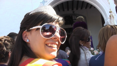 Día 27/9/10
Aunque las fiestas terminaron, no perdió su sonrisa (Reina 2010)
FIESTAS, CELEBRACIONES Y TRADICIONES: < Fiestas patronales 2010 
