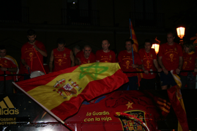 La Guardia con la seleccion de futbol
Aquella maravillosa noche les acompañamos todos los guardiolos 
(Detalle inscripción del bus)
