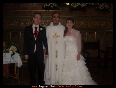 Primera boda de Don David Belmonte parroco de La Guardia. 10 de octubre de 2009
Palabras clave: primera boda de Don David