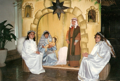 Portal de belén de la iglesia , año 1994
San José : Jesús Muñoz Sánchez , 
Virgen Maria : Verónica Santiago Tejero ,
Angel I : Silvia Sánchez Pontenciano , 
Angel II : Virginia Romeral Fernández
Palabras clave: Belén