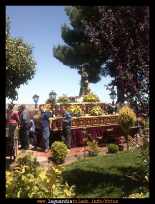 San Isidro. 15 de Mayo de 2011.
Procesión de San Isidro a su paso por el Paseo del norte.
FIESTAS, CELEBRACIONES Y TRADICIONES: < San Isidro
Palabras clave: san isidro