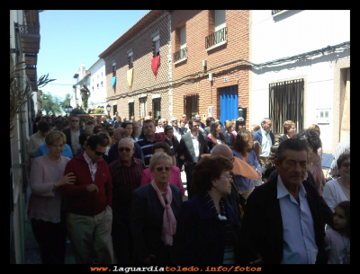 San Isidro. 15 de Mayo de 2011.
Procesión de San Isidro a su paso por la villeta.
FIESTAS, CELEBRACIONES Y TRADICIONES: < San Isidro
Palabras clave: san isidro