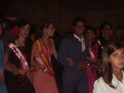 Reina, damas y mantenedor 2007 viniendo de los toros
