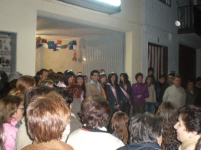 Mayos 2008, cantando los mayos a la reina
Palabras clave: mayos