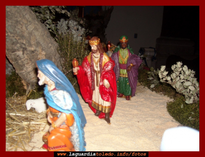 Belén parroquial. 2010. II
Después de unos 35 o 40 años, a vuelto a renacer la tradición del Belén de la iglesia. 
Palabras clave: belén iglesia