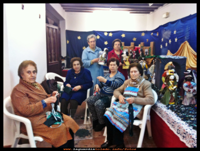 Preparando el Belén
Noviembre de 2014. Dora, Jesusa, Eugenia, Elena, Francisca y Tomasa
Palabras clave: belen