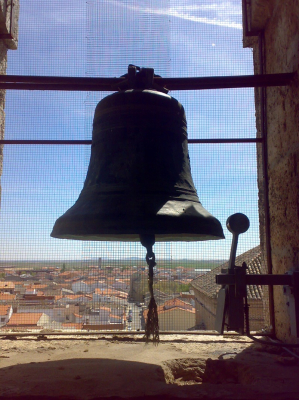 Campana de la torre
Palabras clave: iglesia campana