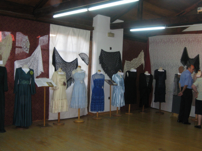 Exposición Casa de los Jaenes Fiestas 2010
La Evolución del vestuario en la mujer.

