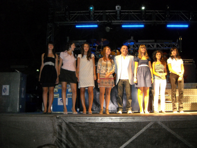 Presentación de la Reina, Damas y Mantenedor el dìa 5 de Septiembre.
FIESTAS, CELEBRACIONES Y TRADICIONES: Fiestas patronales 2009
