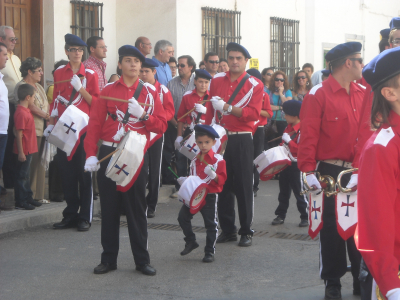 Jóvenes promesas.(Creando escuela...)
Como se ve, una forma de que la banda de cornetas y tambores no decaiga es iniciar a los niños desde pequeñitos.

