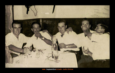 1958 Antonio Tejero y amigos en casa de Cepa
Palabras clave: 1958 Antonio Tejero y amigos en casa de Cepa