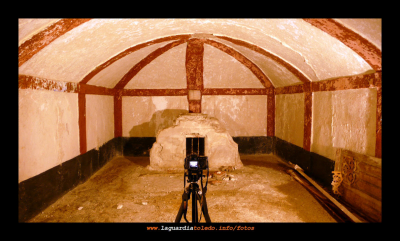 Geometría religiosa I.
Una investigación al estilo de El Código Da Vinci hecha en La Guardia en diciembre de 2007, pero los detalles se los dejamos a sus protagonistas para que los cuenten....  (Si quieren....)
 
Palabras clave: Geometría religiosa I.