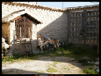 Pozo de la Casa de los Jaenes
Foto realizada por Humilde para su exposición sobre El Agua en la Casa de los Jaenes

Palabras clave: pozo casa jaenes