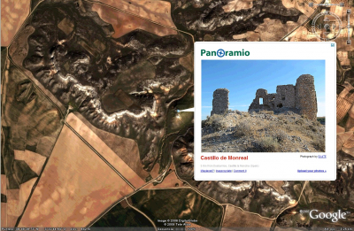 Ubicación del Castillo de La Vega, o Castillo de Monreal como se llama realmente, según una foto de satélite de Google Earth en combinación con Panoramio
Pronto veremos un vídeo de este castillo de la película "Condenados" (1953) y vídeos más actuales de un par de anuncios de televisión.
