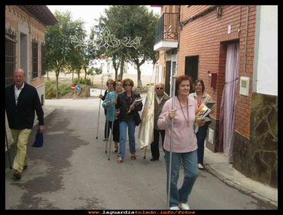 cofradia del S. N
19 de septiembre de 2009, un año mas la cofradía del Santo Niño sale a pedir la colaboración de todos los guardiolos,  para ayuda de los gastos de las fiestas patronales.

Palabras clave:  la cofradia del Santo Niño, sale a pedir