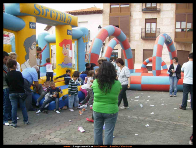 día del niño 2.
 28 de Septiembre del 2009, es el día dedicado a los niños, en las fiestas de La Guardia. 

Palabras clave: día dedicado a los niños
