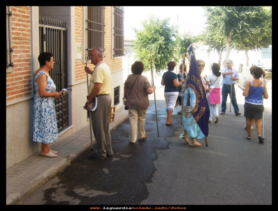 pidiendo
Pidiendo para el Santo Niño (17-9-2011)
Palabras clave: Pidiendo para el Santo Niño