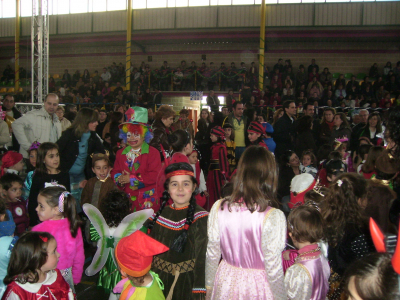 Carnaval infantil 2009
Baile del carnaval infantil
FIESTAS, CELEBRACIONES Y TRADICIONES: Carnavales 2009
Palabras clave: carnaval infantil