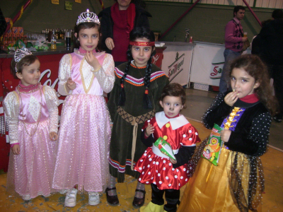 Carnaval infantil 2009
El Sabado por la tarde los peques celebraron su fiesta de carnaval particular, con 
chuches y premios incluidos.
Palabras clave: carnaval infantil