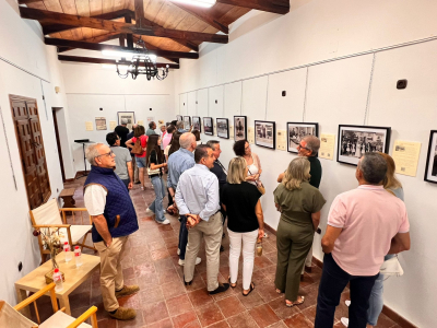 Exposición de fotos antiguas
Exposición de fotografías antiguas organizada por Proyecto Tupi
