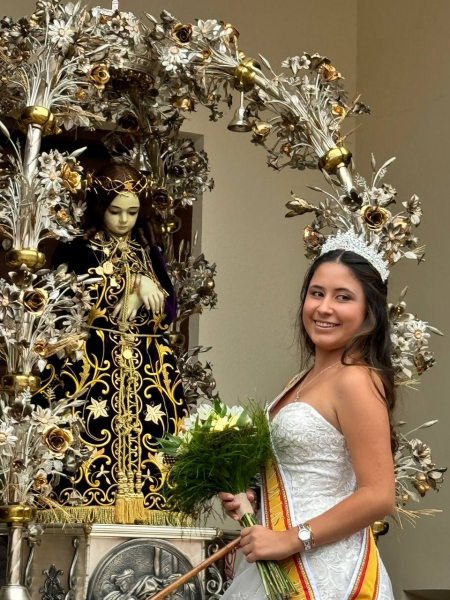 Erika Guzmán, reina 2024
Ofrenda floral
