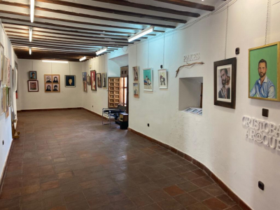 Exposición artística "Raíces" por Cristóbal Araque
Exposición del artista local Cristóbal Araque, en las fiestas de Castilla la Mancha.
