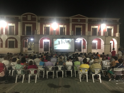 Segunda proyección de Tradiciones al Fresco
Vídeo "El Paraje de Pera"
