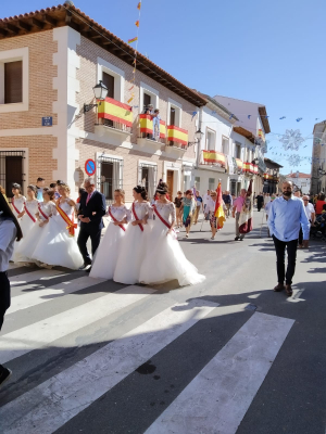 Corte 2018 salientes
Corte saliente bajando a la plaza para dar el relevo a la Corte 2019
