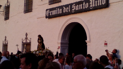 Salida del Santo Niño de su ermita
