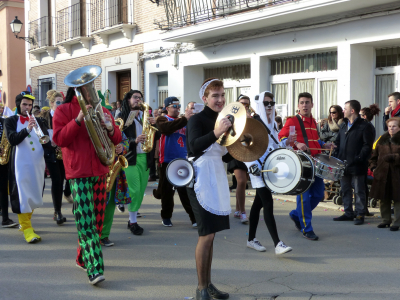 La charanga
Como siempre la charanga La Tonalidad animando cualquier evento y como no, El Carnaval!!!! Geniales!!!
Palabras clave: carnaval charanga