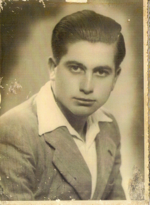 Juan Cabiedas Hernandez. Para mi mi abuelo Juanito y yo para él su princesita. -Padre de Jose el Carnicero-
Queria hacer un homenaje a mi abuelo, desde donde estes un beso muy fuerte. Esta muy guapo, como siempre lo ha estado.
EL CURSO DE LA VIDA: La juventud y los amigos
Palabras clave: juan cabiedas hernandez