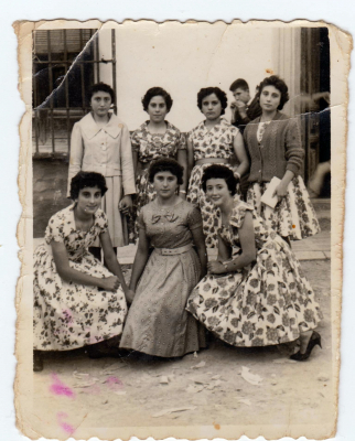 Grupo De Amigas A Finales De Los Años 50.
EL CURSO DE LA VIDA: La juventud y los amigos
