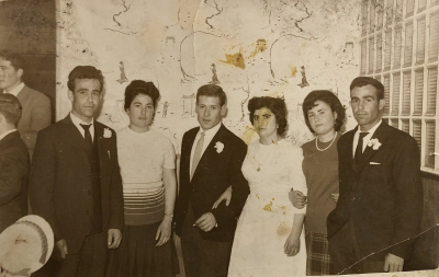 Boda De Santiago y Dora
Boda De Santiago y Dora. De izquierda a derecha: Victorino Huete, Juli Ávila, Santiago, Dora, Mari y Clarin. 
