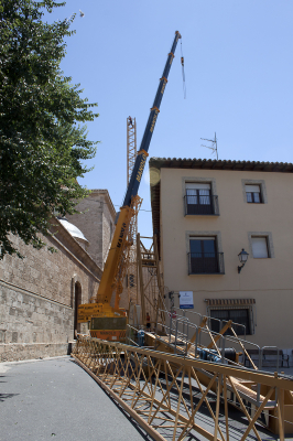 Instalación de grua para las obras del tejado de la iglesia. (18-Julio-2012)  III
Palabras clave: la iglesia
