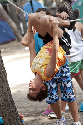 CAMPAMENTO DE VERANO. LA GUARDIA 2013.
Campamento de verano Juvenil organizado por el Ayuntamiento de La Guardia. Situado en los pinos del Santo Niño, tuvo lugar los días 20 y 21 de Julio.
Palabras clave: campamento de verano