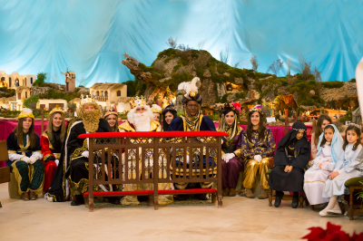REYES MAGOS CON SUS PAJES
( 6-1-2014)
Palabras clave: reyes magos , cabalgata, navidad