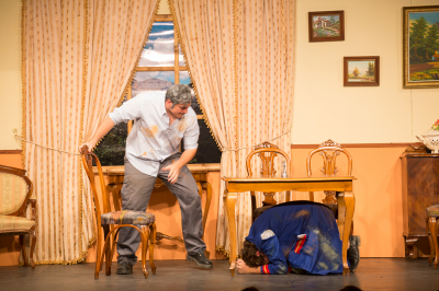 TEATRO "ANACLETO SE DIVORCIA"
