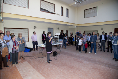 INAUGURACIÓN DE LA NUEVA SEDE DE PROYECTO TUPI (12 de Octubre de 2013)
Manoli Morales(Menua), presidenta de Proyecto Tupi dirige unas palabras a los asistentes a la inauguración de la nueva sede de Proyecto Tupi , situada en el centro social de La Guardia.
Palabras clave: proyecto tupi