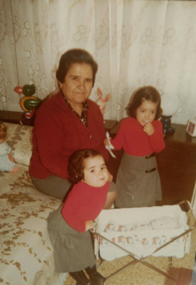 Año 1980
Fernanda Dones y sus nietas María y Susana
