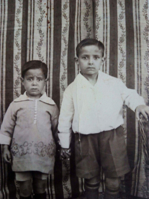 Jesús Linares con su hermano
