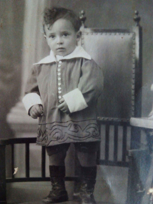 Jesús Linares de pequeño
